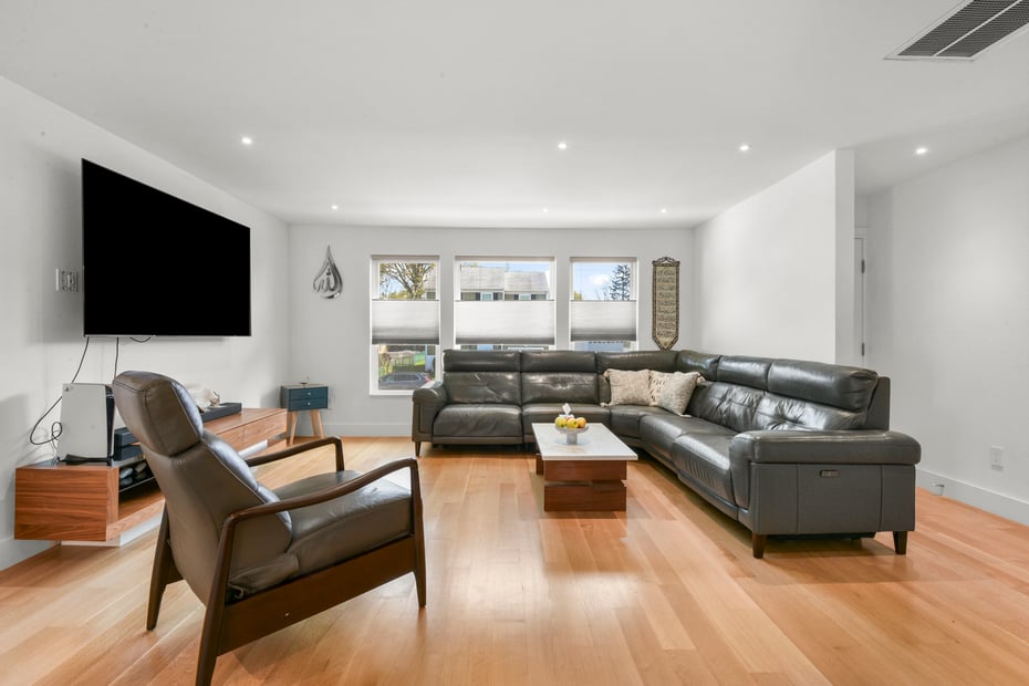 208 Florence Street Photo 8