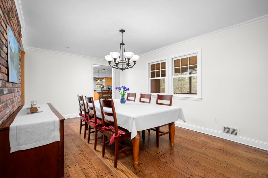 14 Crossways Photo 15