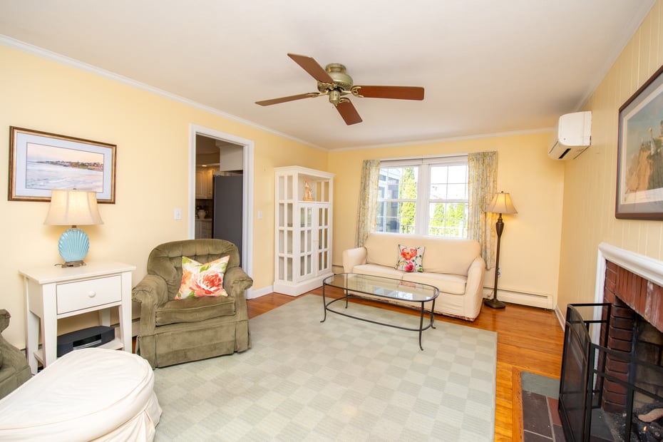 3 Deerfield Road Photo 4