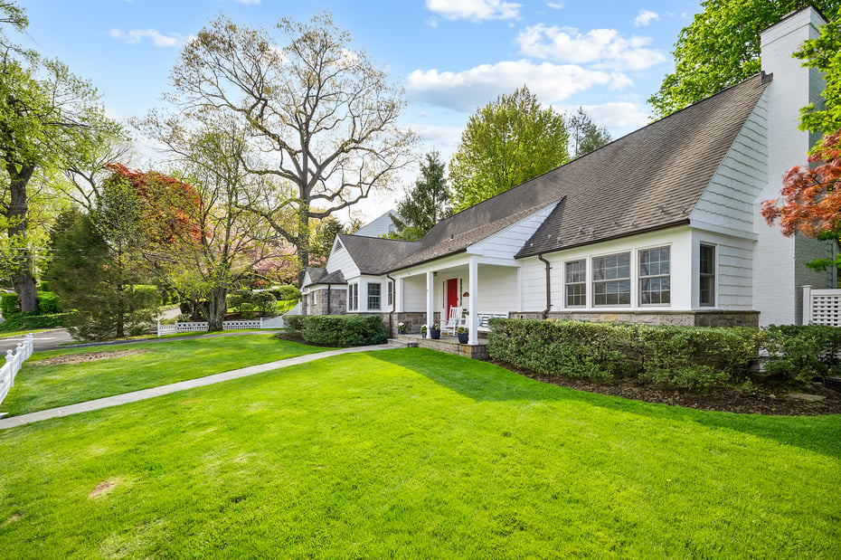 52 Midland Avenue Photo 3