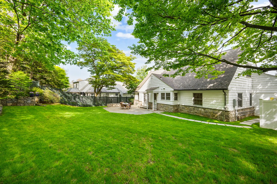 52 Midland Avenue Photo 5