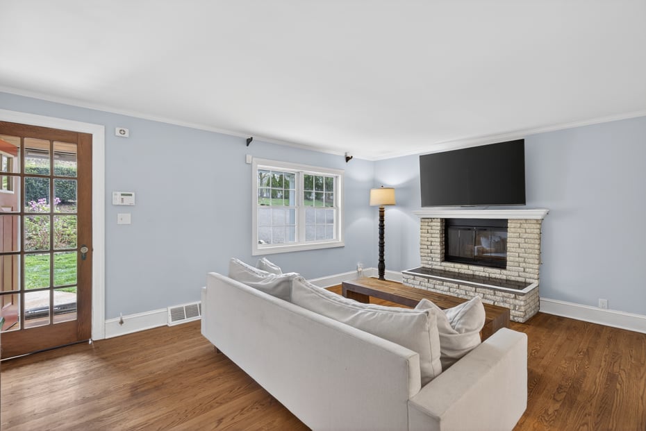 203 Burroughs Road Photo 2