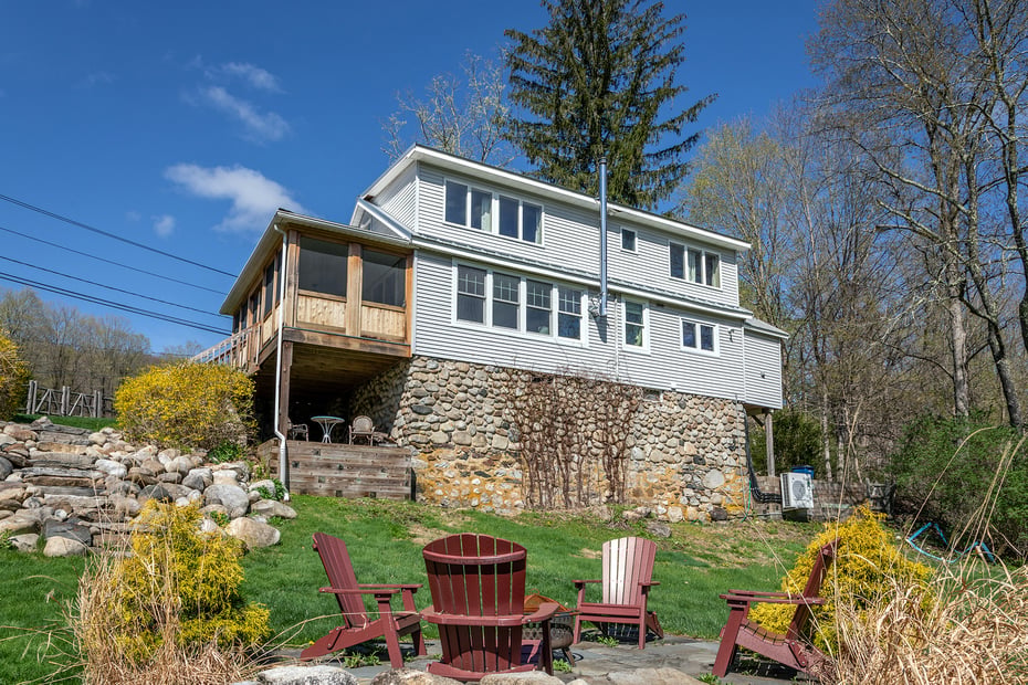 2 Valley Road Photo 19