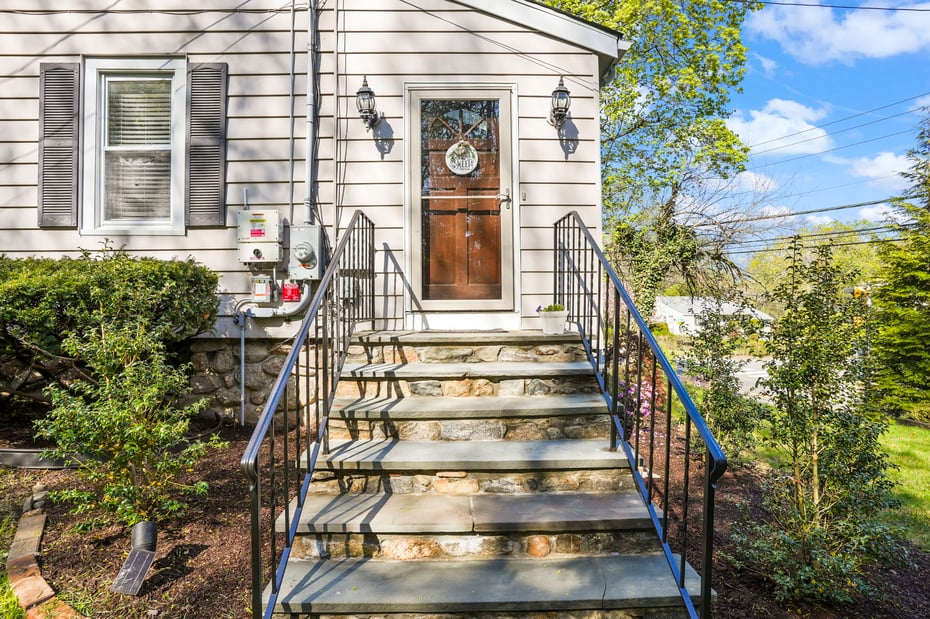 130 Toms Road Photo 3
