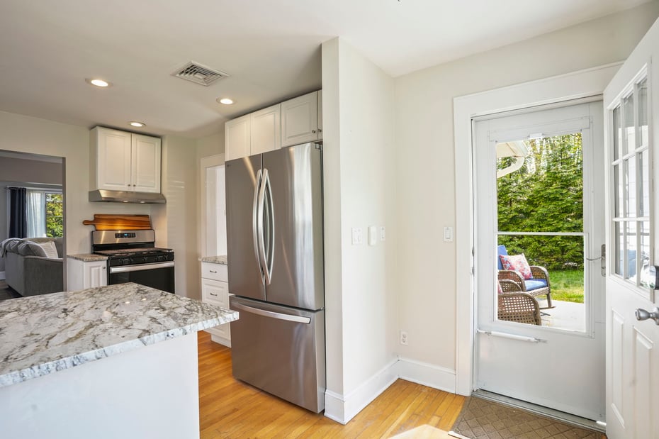 130 Toms Road Photo 16