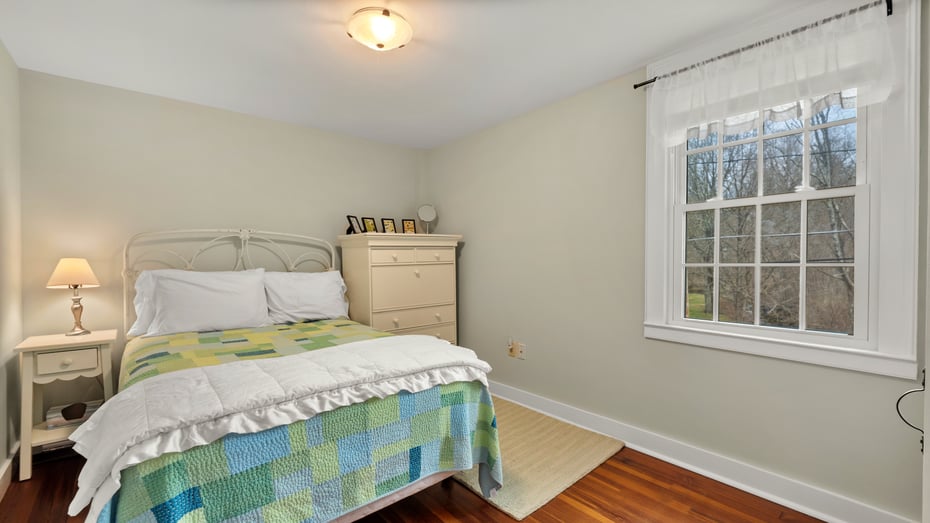 9 Interlaken Rd Photo 19