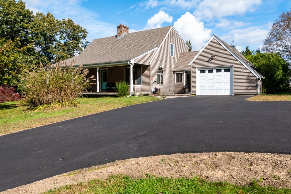 131 Hemlock Drive Photo 3