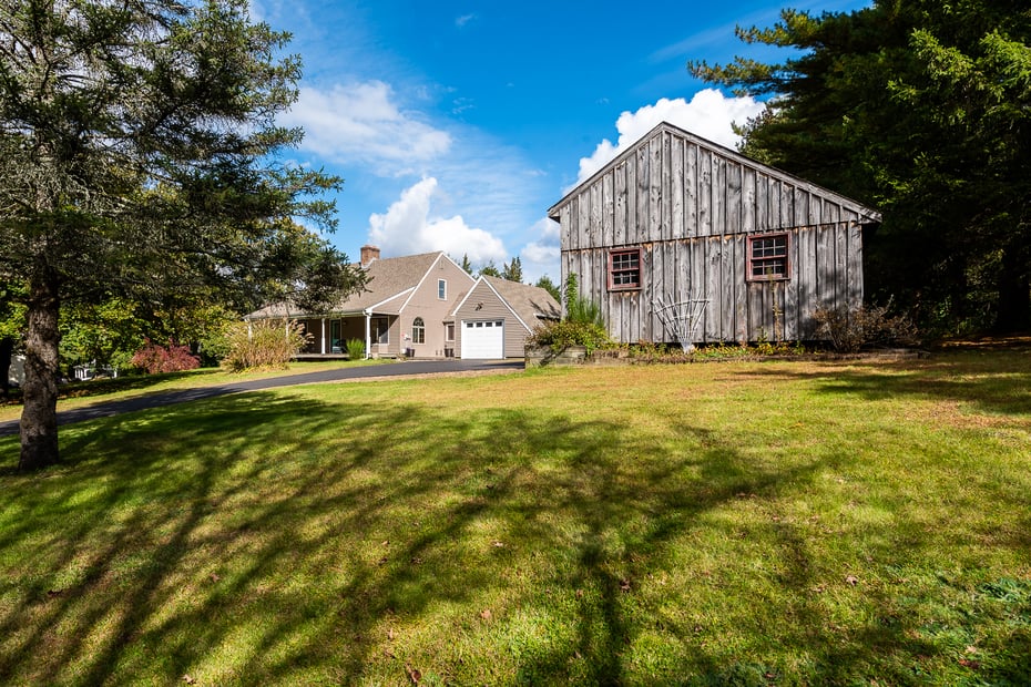 131 Hemlock Drive Photo 5