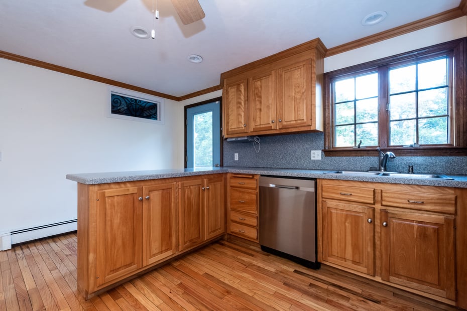 131 Hemlock Drive Photo 7