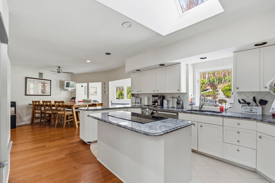 146 Lantern Park Lane South Photo 11