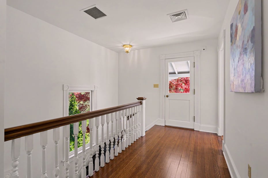 462 Riverside Avenue Photo 17