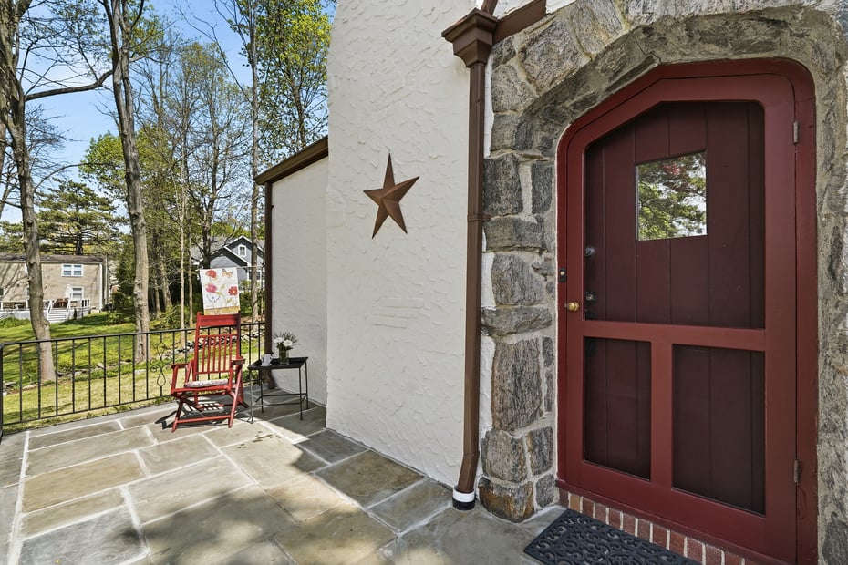 45 Chestnut Street Photo 4