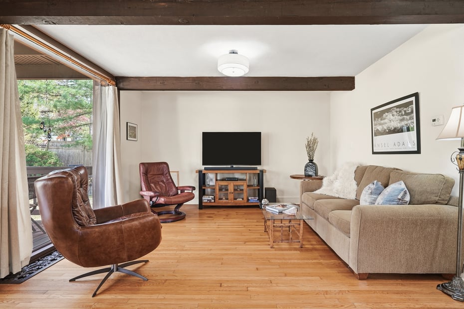 45 Chestnut Street Photo 8