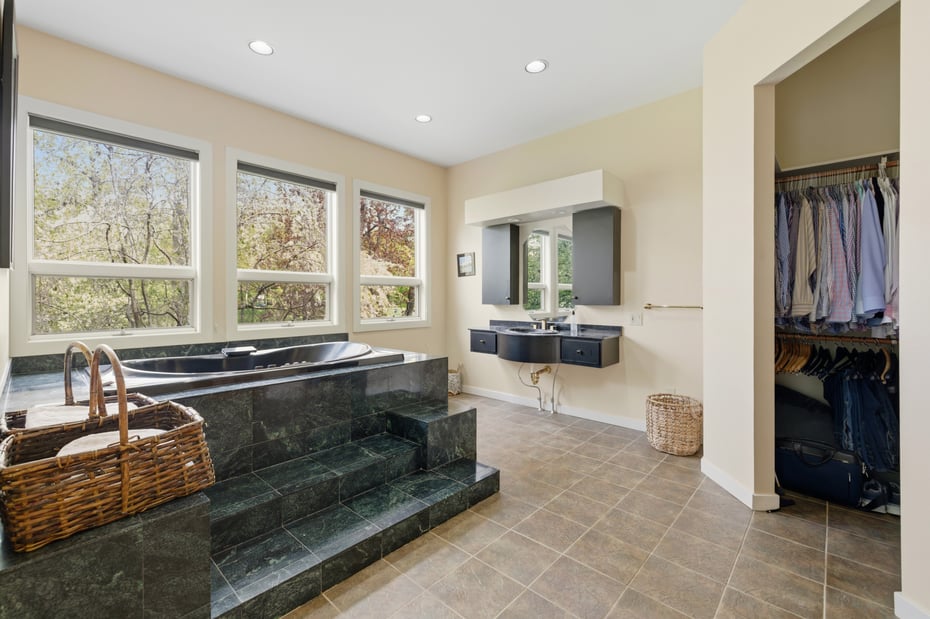 85 Norrans Ridge Drive Photo 19