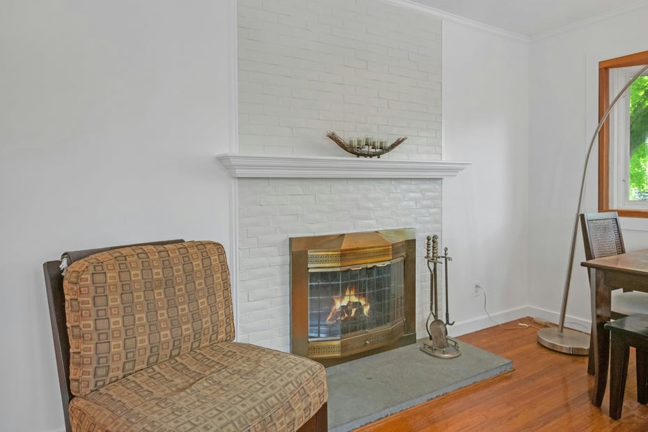 199 Taxter Road Photo 14