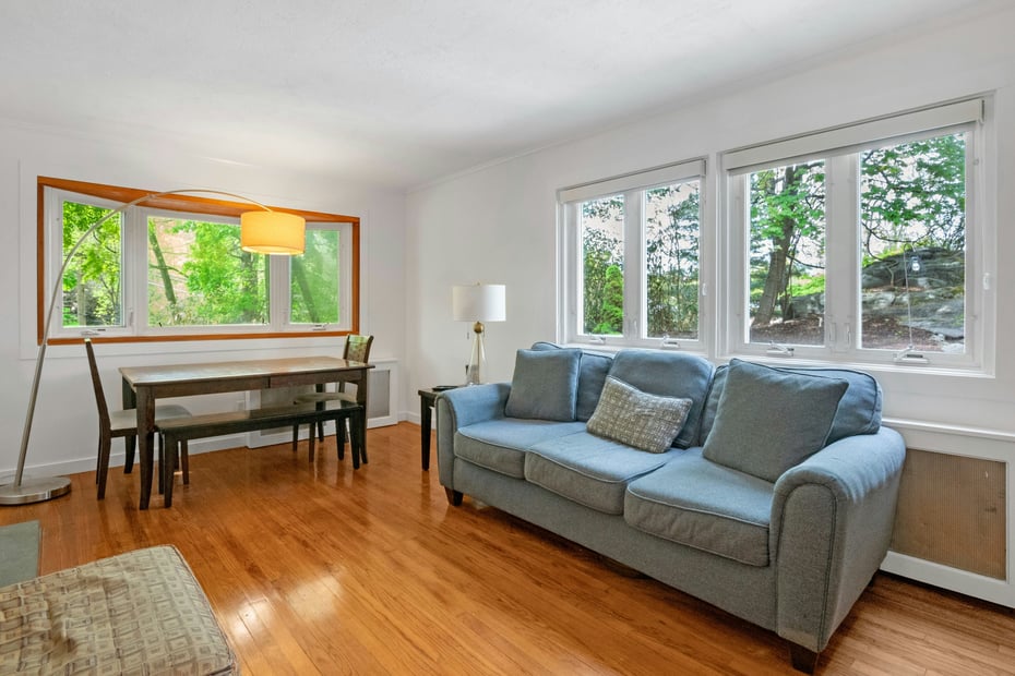 199 Taxter Road Photo 15