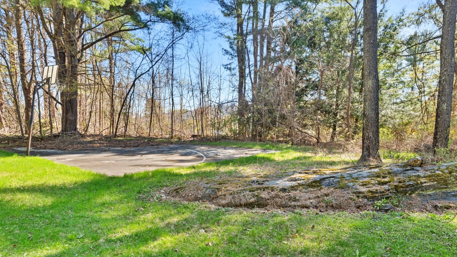 181 New Lenox Rd Photo 20