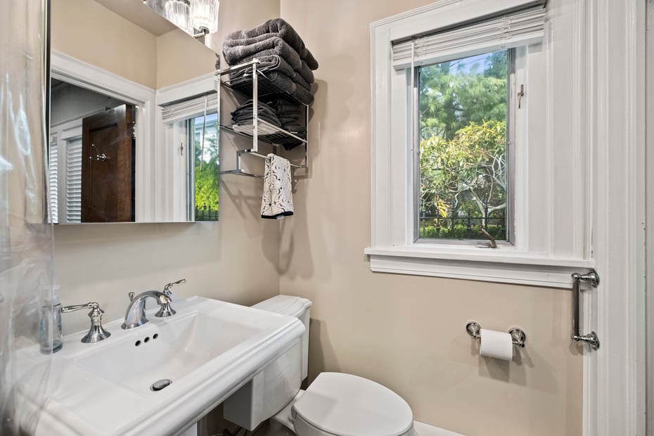 44 Fenimore Road Photo 31