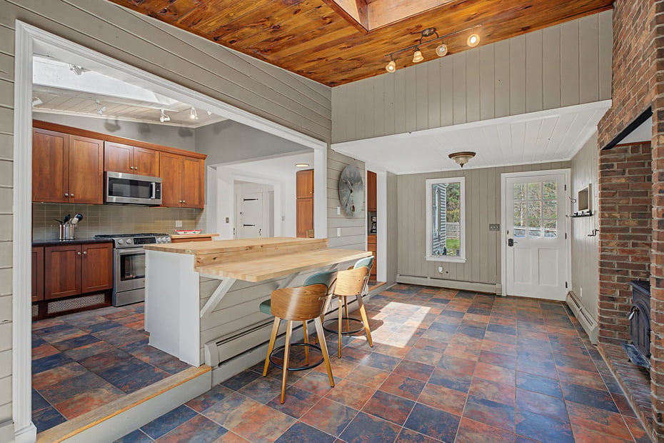 304 Bushy Hill Road Photo 10