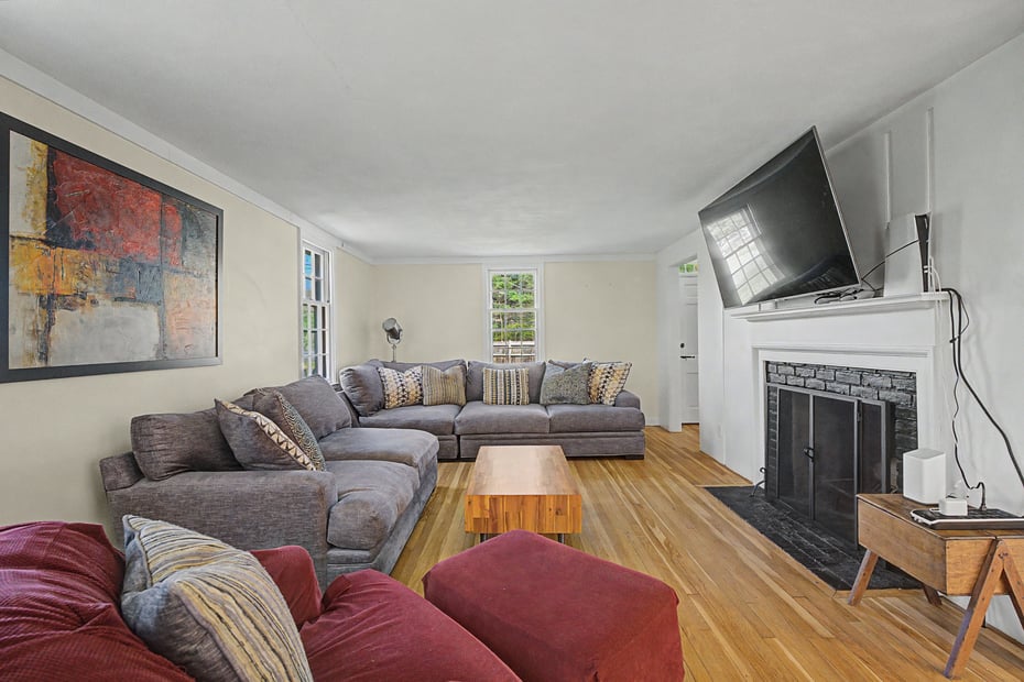 304 Bushy Hill Road Photo 16