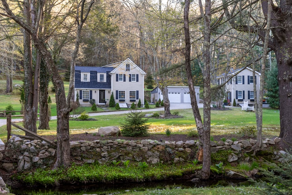 1158 Mott Hill Road Photo 2