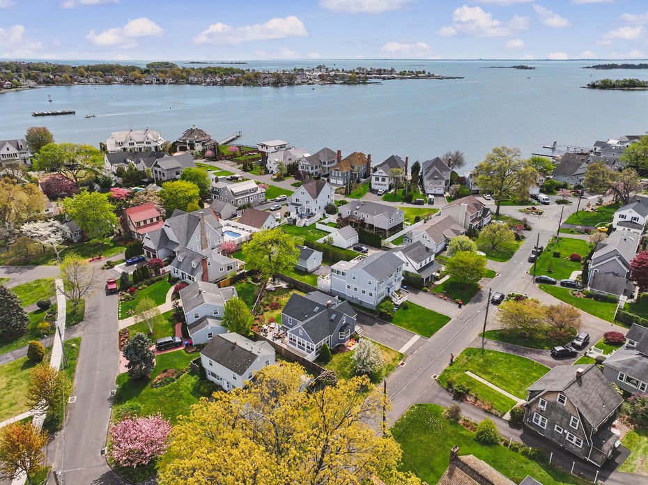 47 Shorefront Park Photo 1