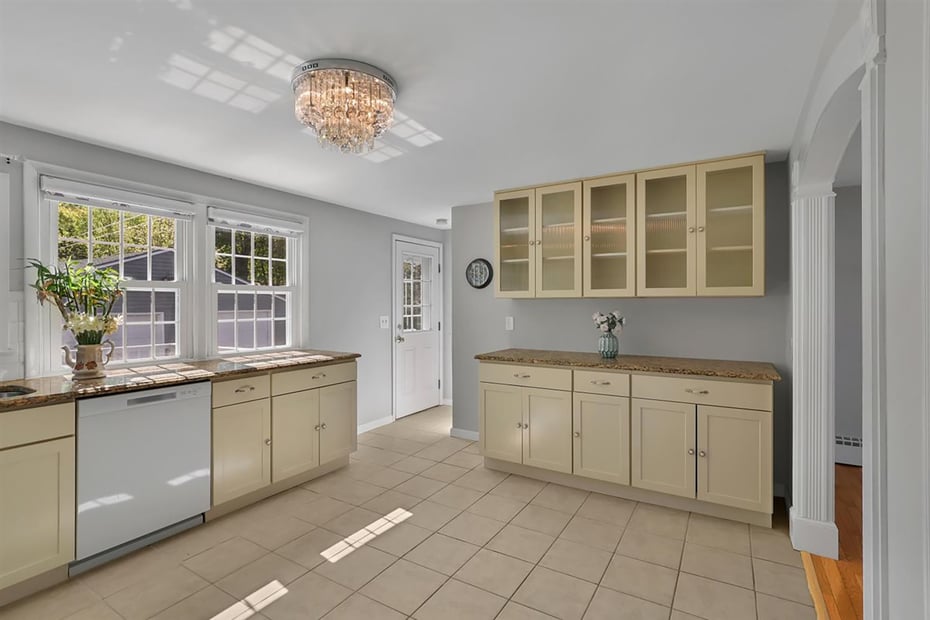 7 Mohawk Drive Photo 10