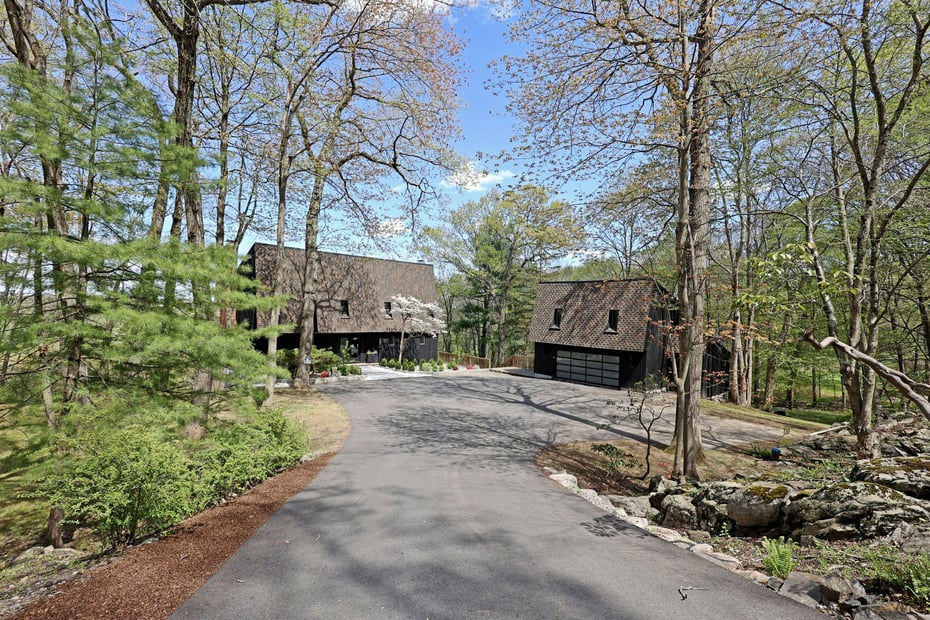 12 Hillcrest Court Photo 1
