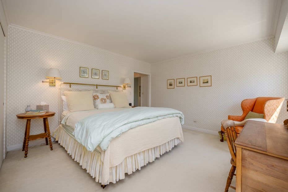 1 Stoneleigh  #5J Photo 29