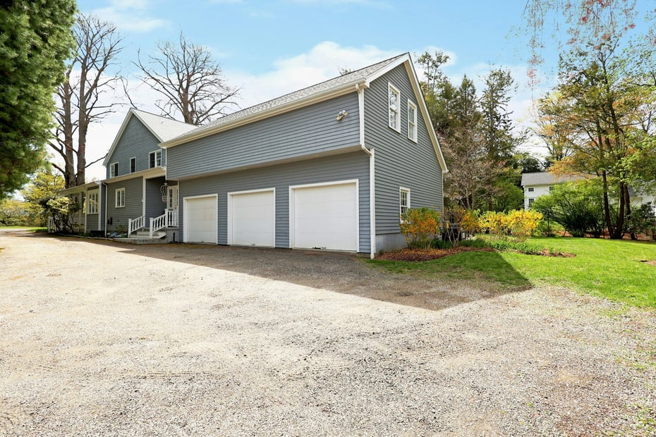 323 Main Street Photo 6