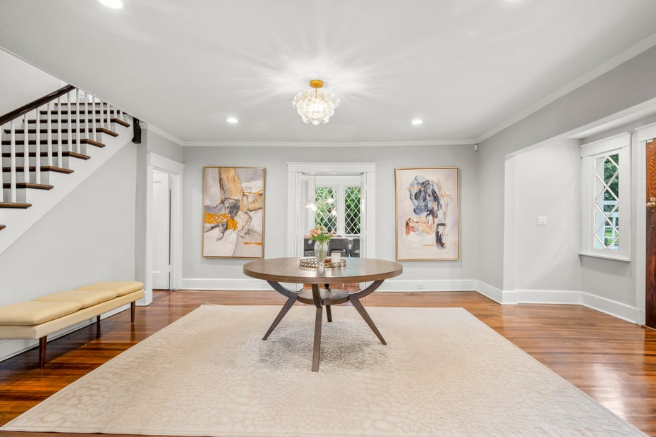 20 Elk Avenue Photo 5