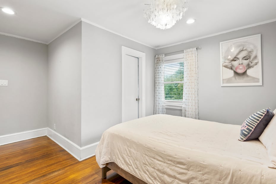 20 Elk Avenue Photo 24