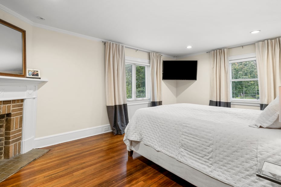 20 Elk Avenue Photo 25