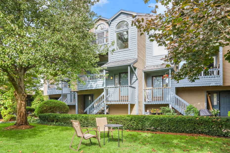 15 Perry Avenue  #A4 Photo 1