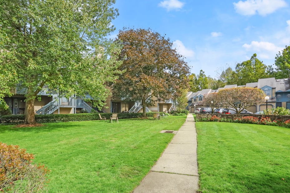 15 Perry Avenue  #A4 Photo 23