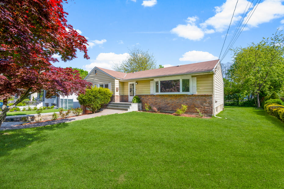 71 Bacon Place Photo 2