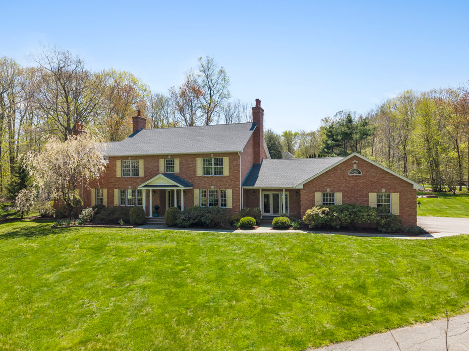 16 Cider Mill Road Photo 1