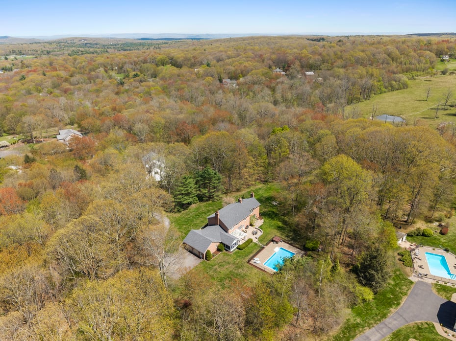 16 Cider Mill Road Photo 38