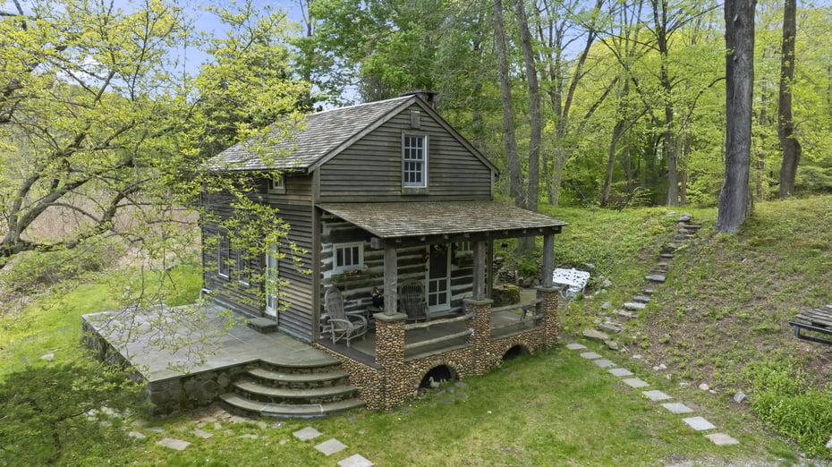 227 Cedar Lane Photo 1