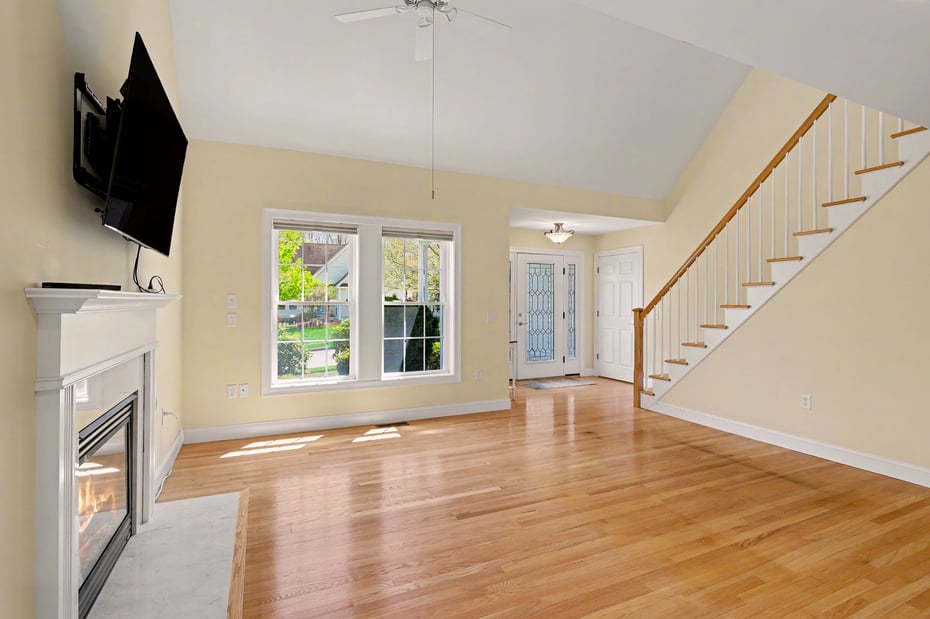 112 Ensign Drive Photo 4