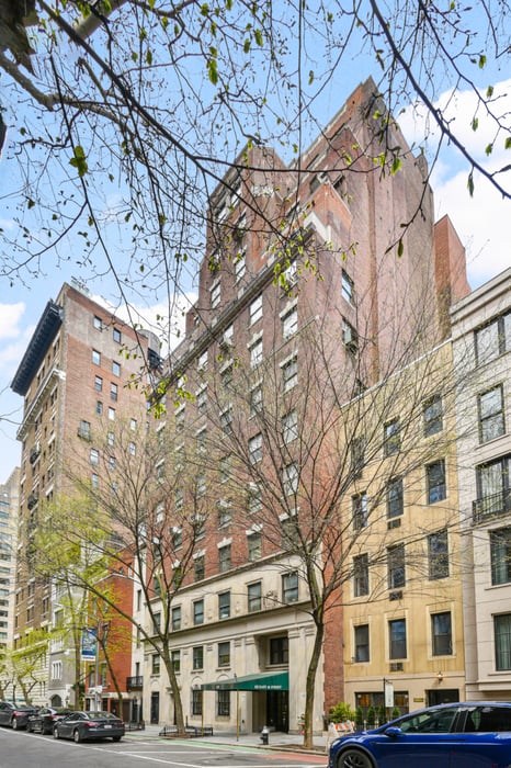 115 E 61st Street  #4D Photo 1