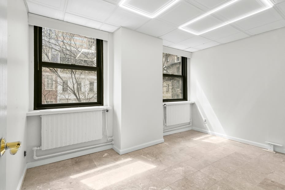115 E 61st Street  #4D Photo 11
