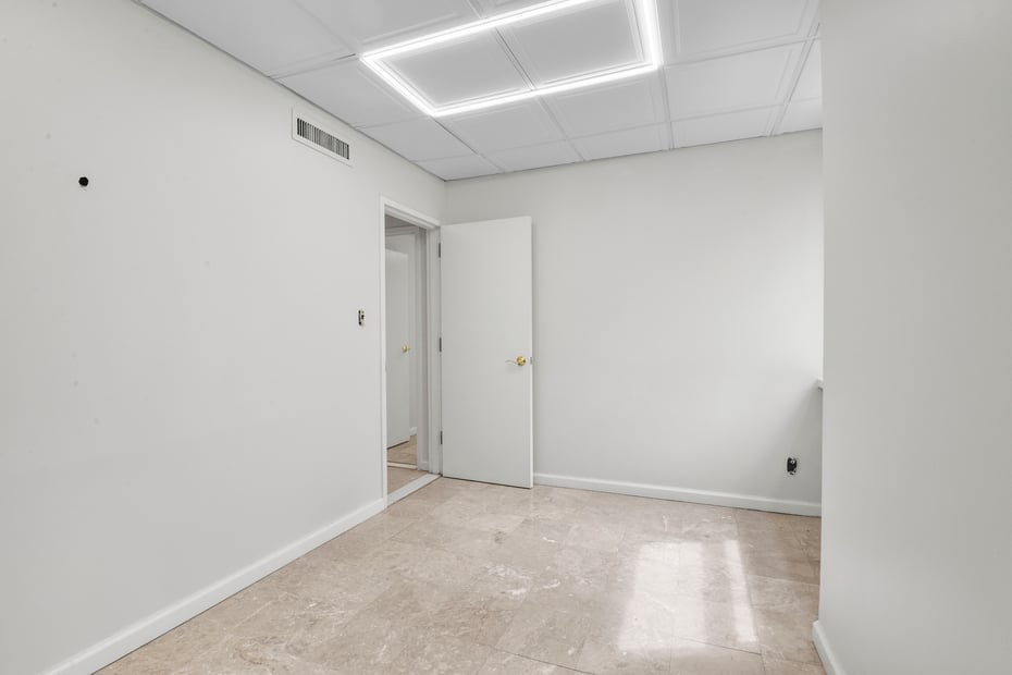 115 E 61st Street  #4D Photo 12