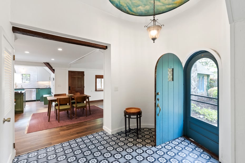 8 Morgan Road Photo 5