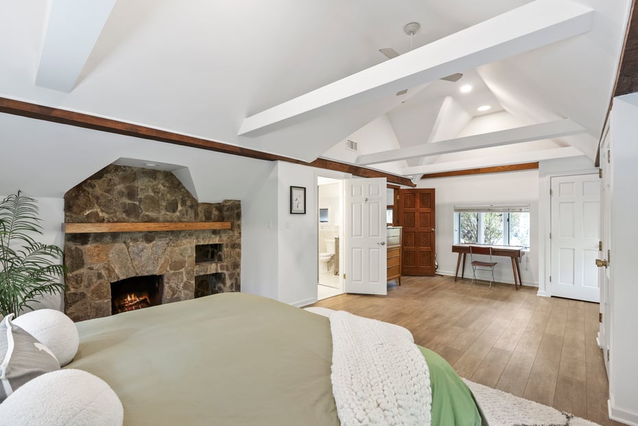8 Morgan Road Photo 17