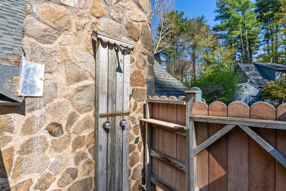 8 Morgan Road Photo 36