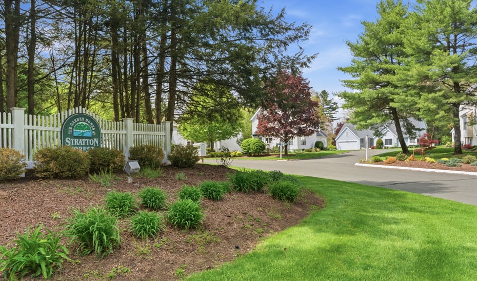 32 Southbridge Court Photo 2