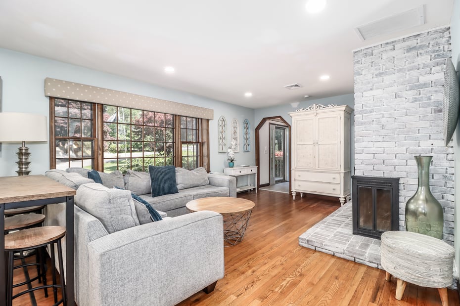 6 Brookdale Lane Photo 5
