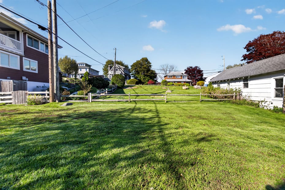 698 Mulberry Point Road Photo 32