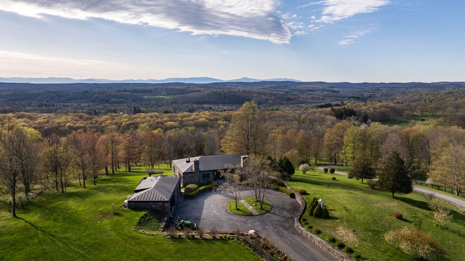 1135 Duell Road Photo 4